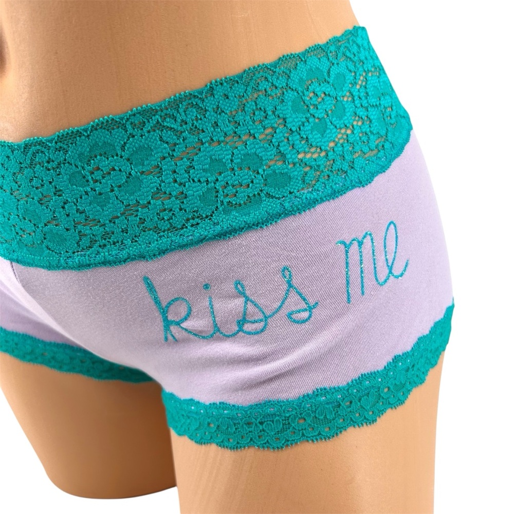 NWT Vtg Y2K PINK Victoria’s Secret “Kiss Me” Low Rise Boyshort Panty Size Medium - Picture 2 of 9